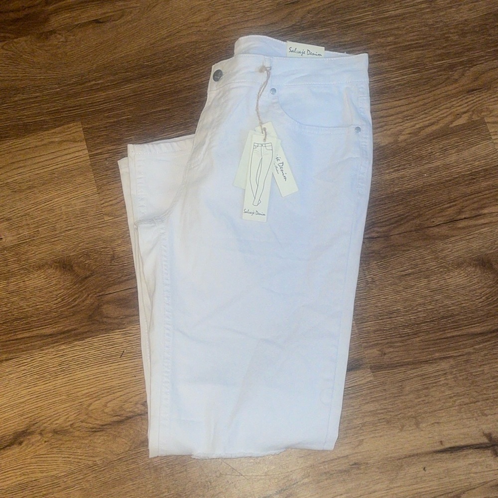 🌺4/$20 or 5/$25🌺Salvaje Denim White Distressed Skinny Jeans NWT